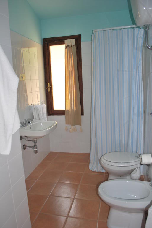 바우네이 Punto Di Ristoro Uttolo B&B 외부 사진