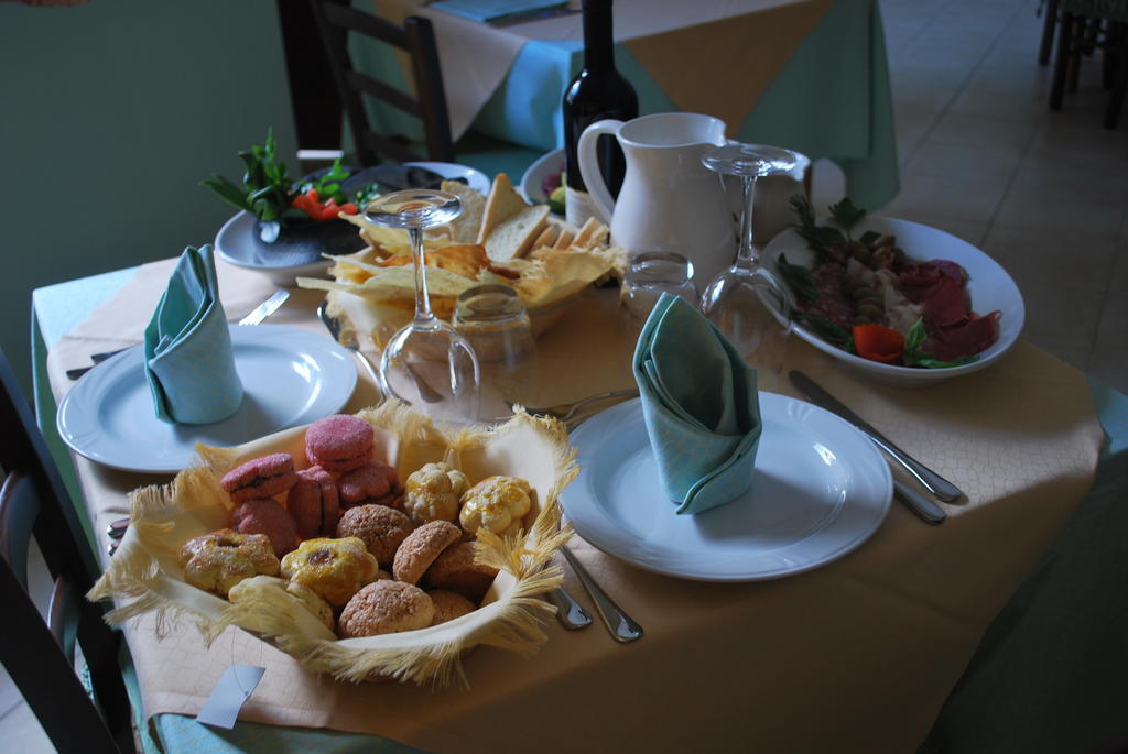 바우네이 Punto Di Ristoro Uttolo B&B 외부 사진